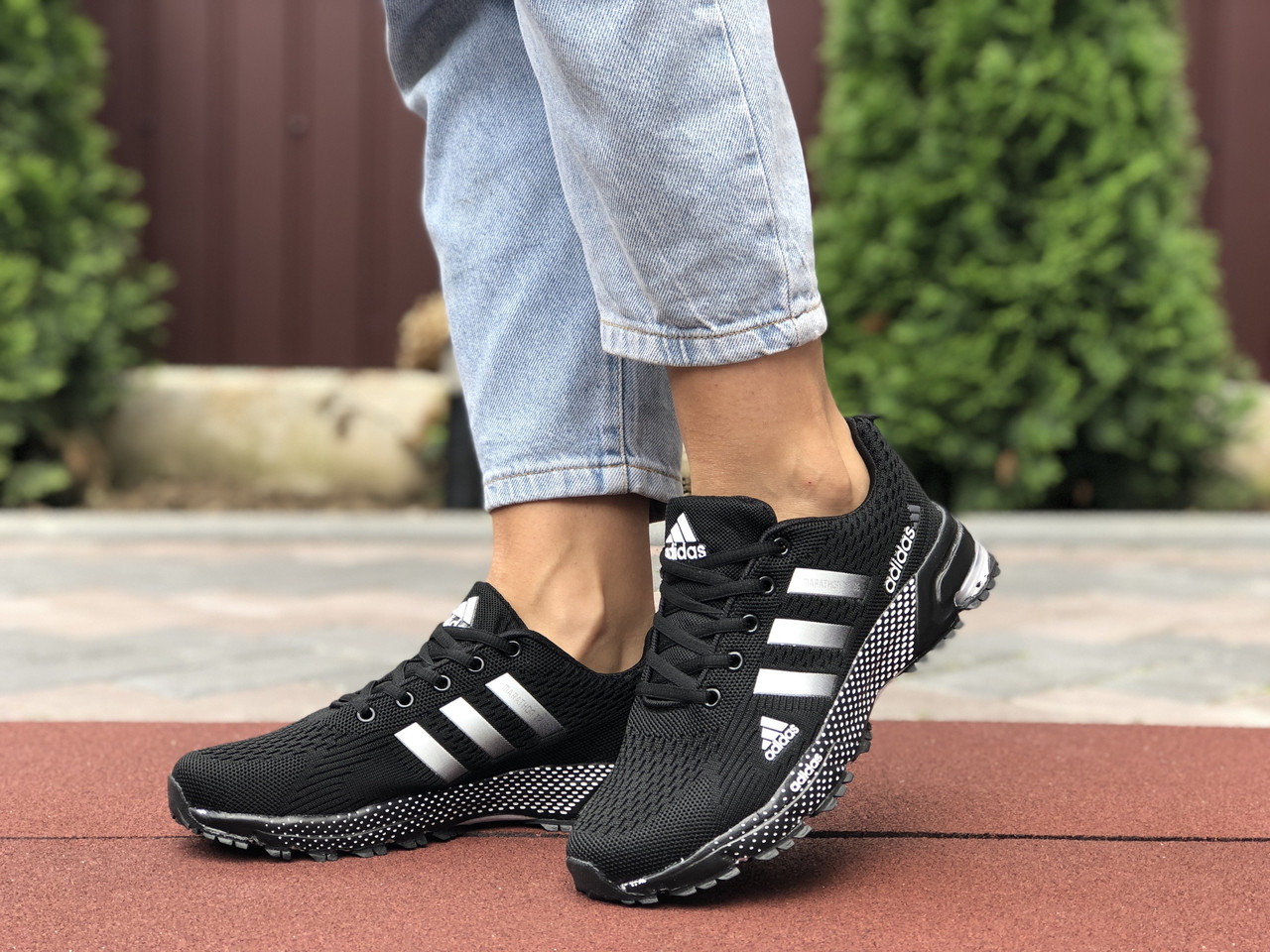 Кроссовки женские Adidas Marathon TR 26 черные с белым, Адидас, дышащий материал, прошиты. Код SD-9657 да, да, да, да, 37
Кроссовки женские Adidas Marathon TR 26 черные с белым, Адидас, дышащий материал, прошиты. Код SD-9657 да, да, да, да, 37