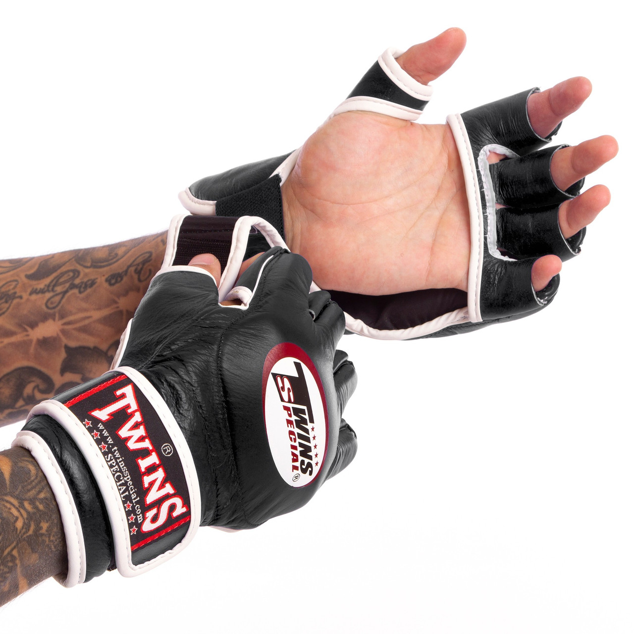 Перчатки для смешанных единоборств MMA кожаные TWINS GGL-6 (р-р -XL, цвета в ассортименте, Красный
Перчатки для смешанных единоборств MMA кожаные TWINS GGL-6 (р-р -XL, цвета в ассортименте, Красный