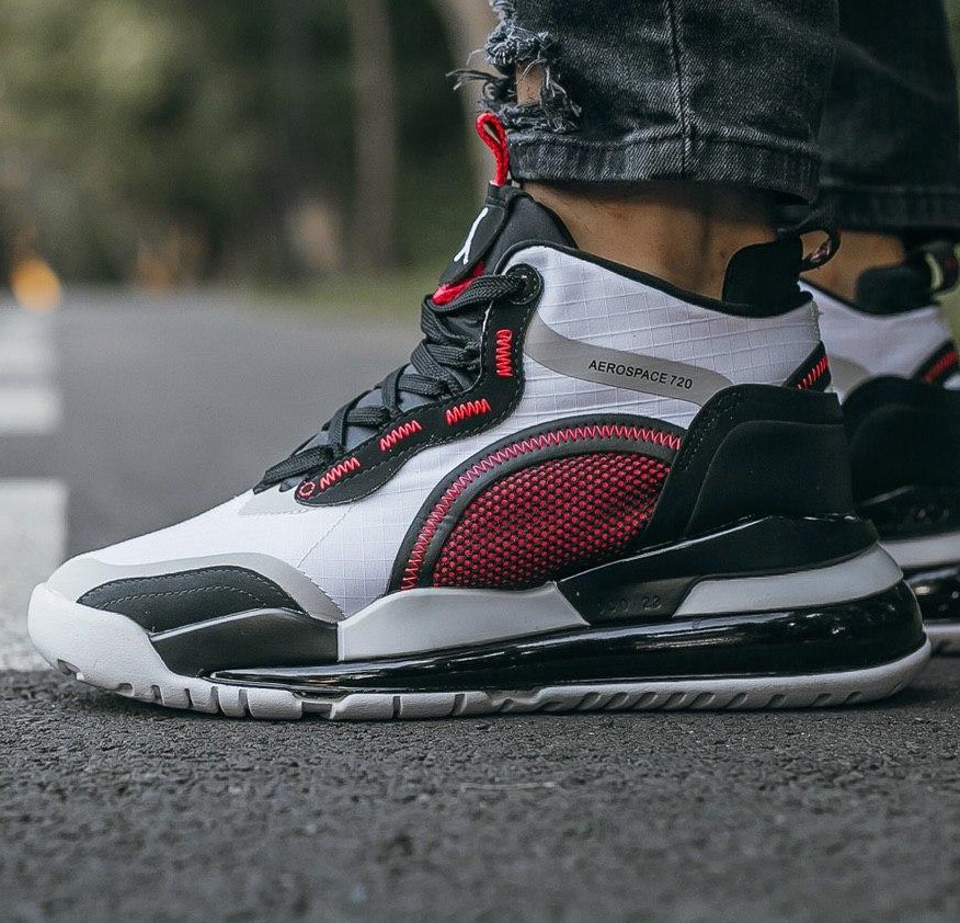 Jordan AirSpace 720 Black/Red/White | кроссовки мужские; черные/красные/белые; осенние/весенние; найк 45, Черно-белый
Jordan AirSpace 720 Black/Red/White | кроссовки мужские; черные/красные/белые; осенние/весенние; найк 45, Черно-белый