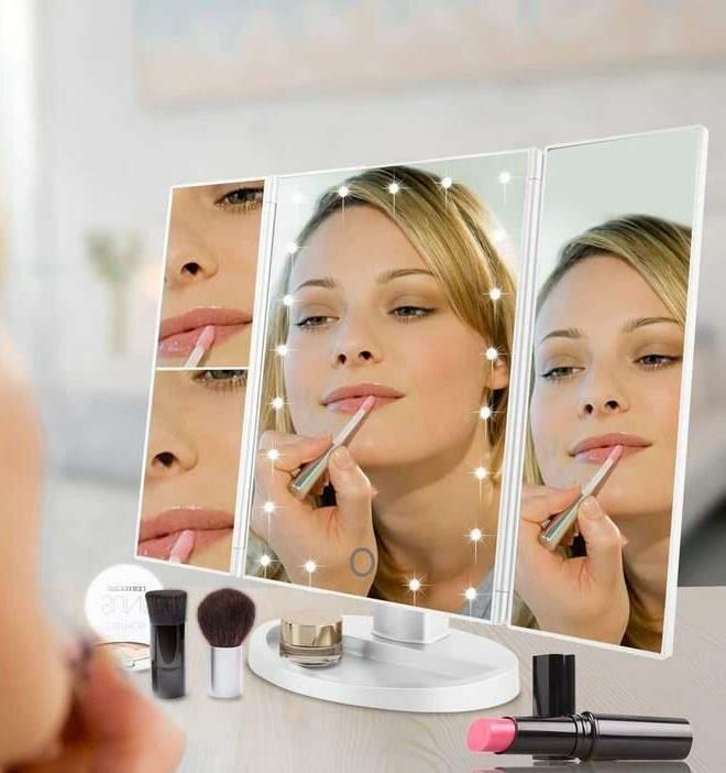 Зеркало тройное для макияжа Superstar Magnifying Mirror с LED-подсветкой прямоугольное с увеличением белое,
Зеркало тройное для макияжа Superstar Magnifying Mirror с LED-подсветкой прямоугольное с увеличением белое,