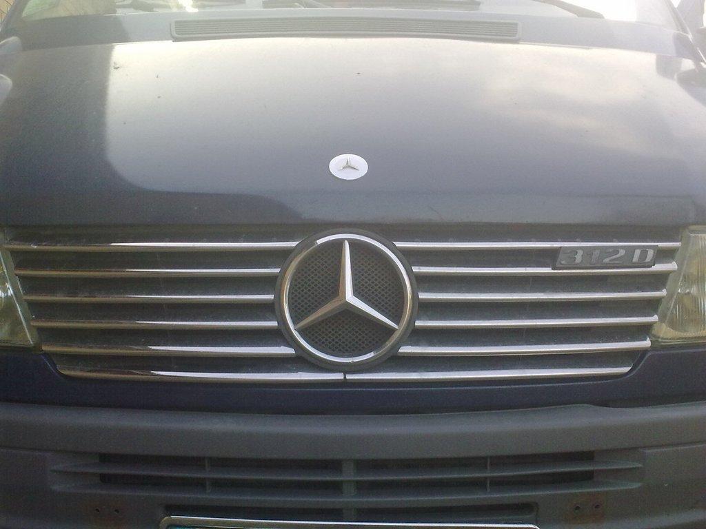 Mercedes Sprinter 1995-2006 гг. Накладки на решетку радиатора (1995-2000, 12 частей, нерж)
Mercedes Sprinter 1995-2006 гг. Накладки на решетку радиатора (1995-2000, 12 частей, нерж)