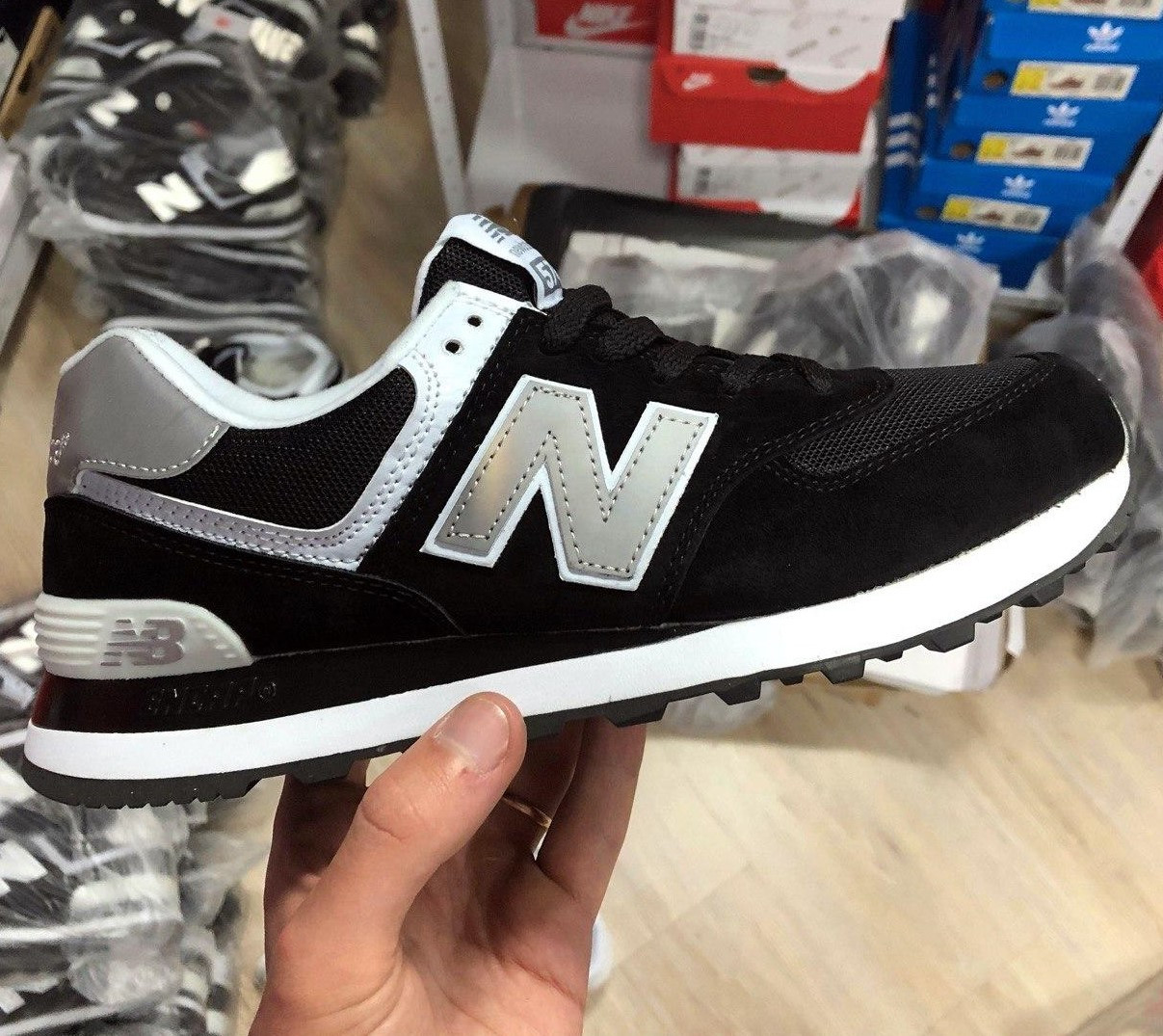 New Balance 574 Classic Black White| кроссовки мужские; рефелктив; черные/черно-белые; классика 43, Черный
New Balance 574 Classic Black White| кроссовки мужские; рефелктив; черные/черно-белые; классика 43, Черный