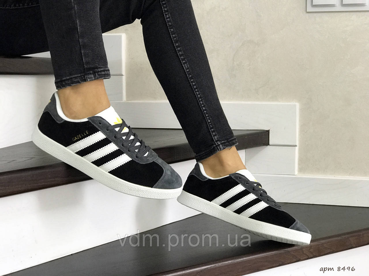 Кроссовки женские Adidas Gazelle в стиле Адидас Газель, замша код SD-8496. Серые с черным
Кроссовки женские Adidas Gazelle в стиле Адидас Газель, замша код SD-8496. Серые с черным