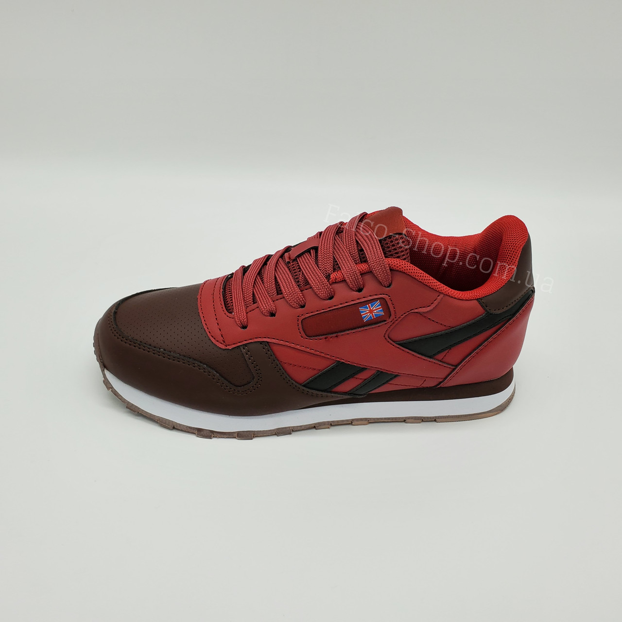Кроссовки женские, подростковые бордово-коричневые в стиле Reebok . 39(25.3см), Разные цвета
Кроссовки женские, подростковые бордово-коричневые в стиле Reebok . 39(25.3см), Разные цвета