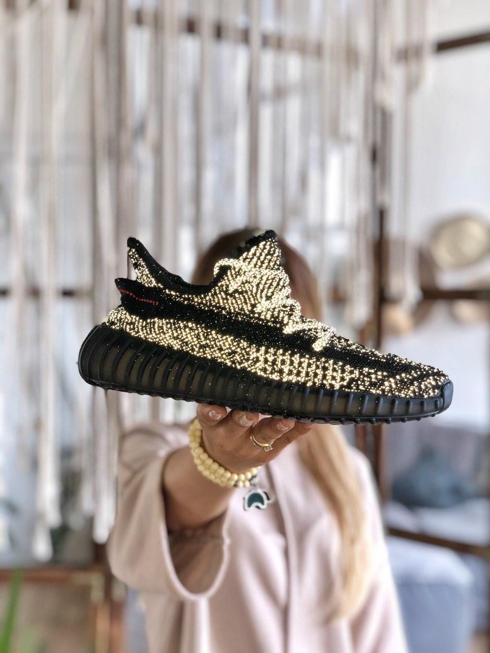 Женские кроссовки Adidas Yeezy Boost 350 v2 Black Refl / Адидас Изи Буст 350 в2 Блэк Рэфл 39, Черный
Женские кроссовки Adidas Yeezy Boost 350 v2 Black Refl / Адидас Изи Буст 350 в2 Блэк Рэфл 39, Черный