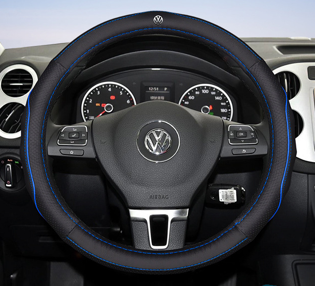 Чехол оплетка Cool на руль для автомобиля Volkswagen натуральная кожа Черный с синей прошивкой
Чехол оплетка Cool на руль для автомобиля Volkswagen натуральная кожа Черный с синей прошивкой