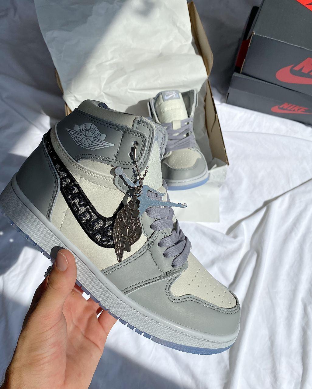 Мужские кроссовки Nike Air Jordan Retro 1 x Dior / Найк Аир Джордан Ретро 1 Диор 43, Серый
Мужские кроссовки Nike Air Jordan Retro 1 x Dior / Найк Аир Джордан Ретро 1 Диор 43, Серый