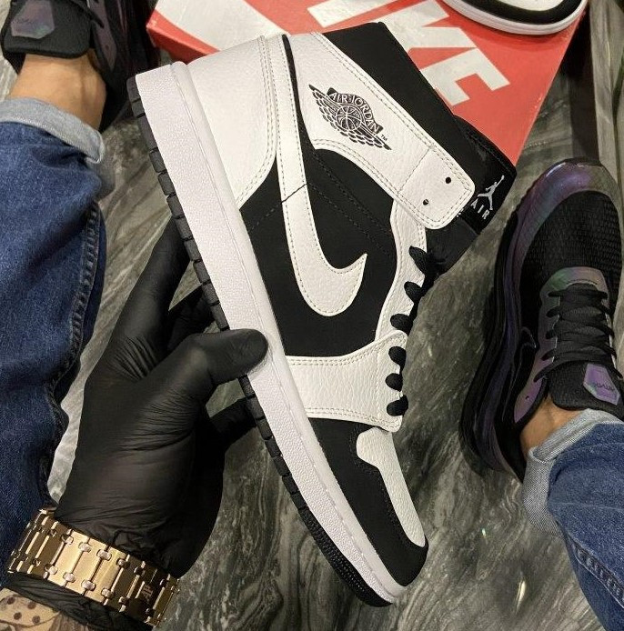Air Jordan 1 White Black | кроссовки мужские; белые/черные; осенние / весенние; высокие; найк 43, Белый
Air Jordan 1 White Black | кроссовки мужские; белые/черные; осенние / весенние; высокие; найк 43, Белый
