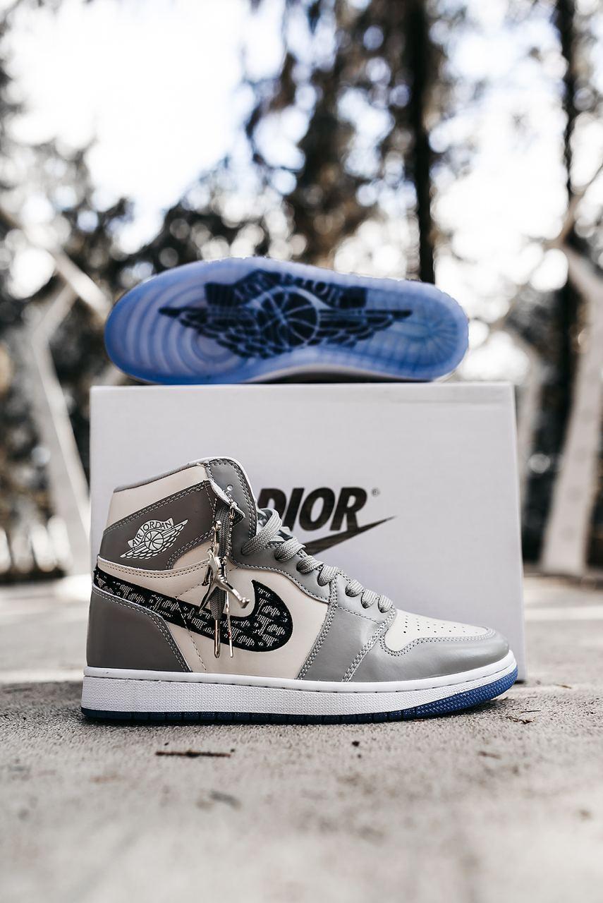 Женские кроссовки Nike Air Jordan Retro 1 x Dior / Найк Аир Джордан Ретро 1 Диор 40, Серый
Женские кроссовки Nike Air Jordan Retro 1 x Dior / Найк Аир Джордан Ретро 1 Диор 40, Серый