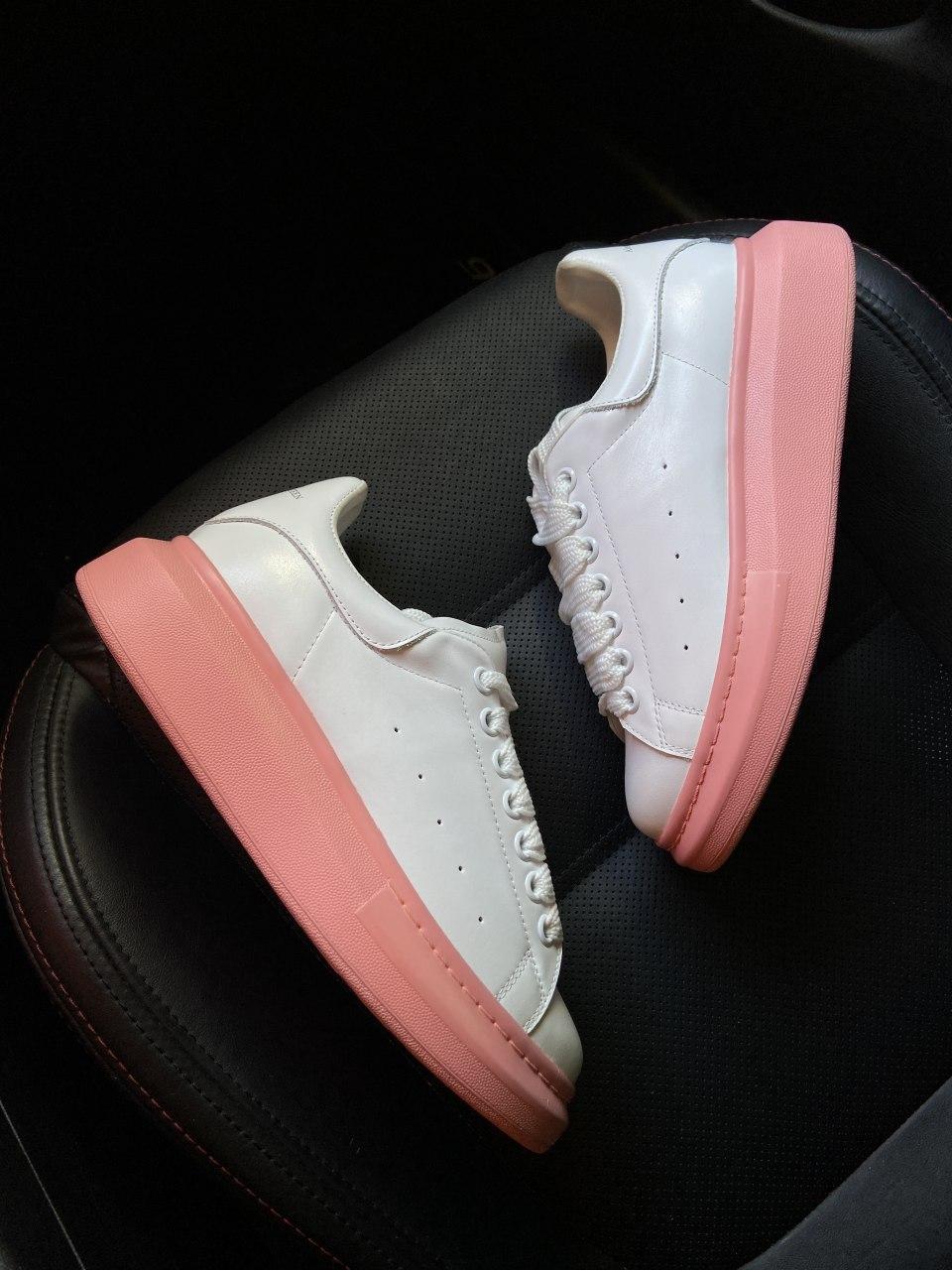 Женские кроссовки Alexander McQueen White Pink / Александр Маквин Белые Розовые, Белый
Женские кроссовки Alexander McQueen White Pink / Александр Маквин Белые Розовые, Белый