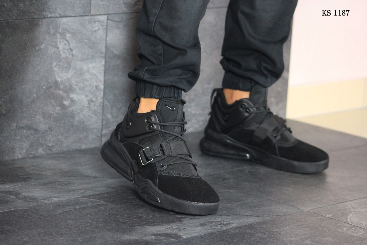 Мужские кроссовки в стиле Nike Air Force 270, замша, черные 44(28 см), размеры:44,45,46
Мужские кроссовки в стиле Nike Air Force 270, замша, черные 44(28 см), размеры:44,45,46