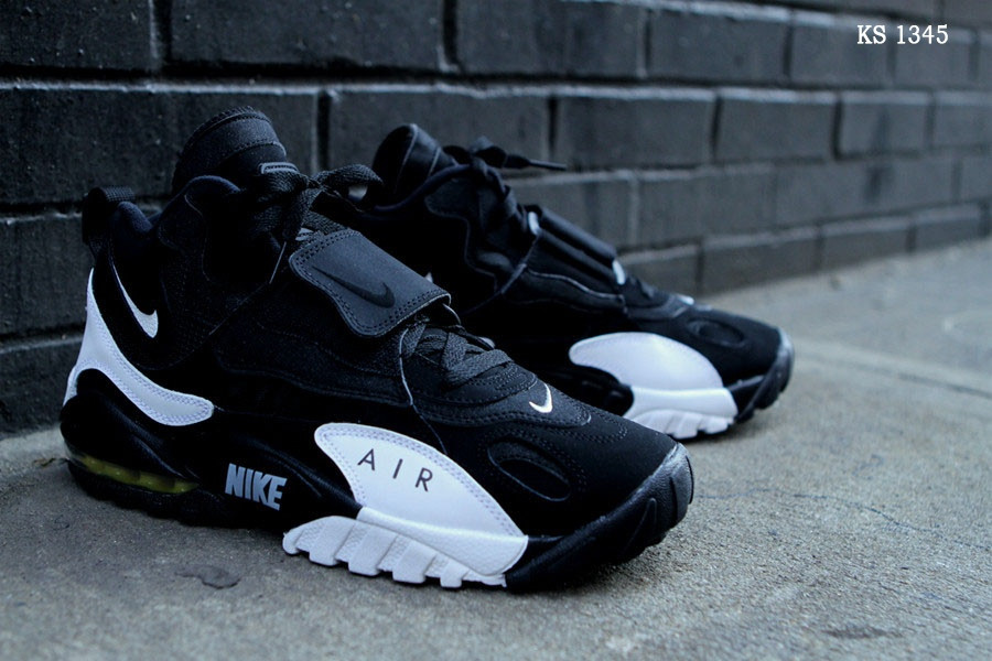 

Мужские кроссовки в стиле Nike Sportswear Air Max Speed Turf, замша, сетка, черные с белым 42(26,5 см)