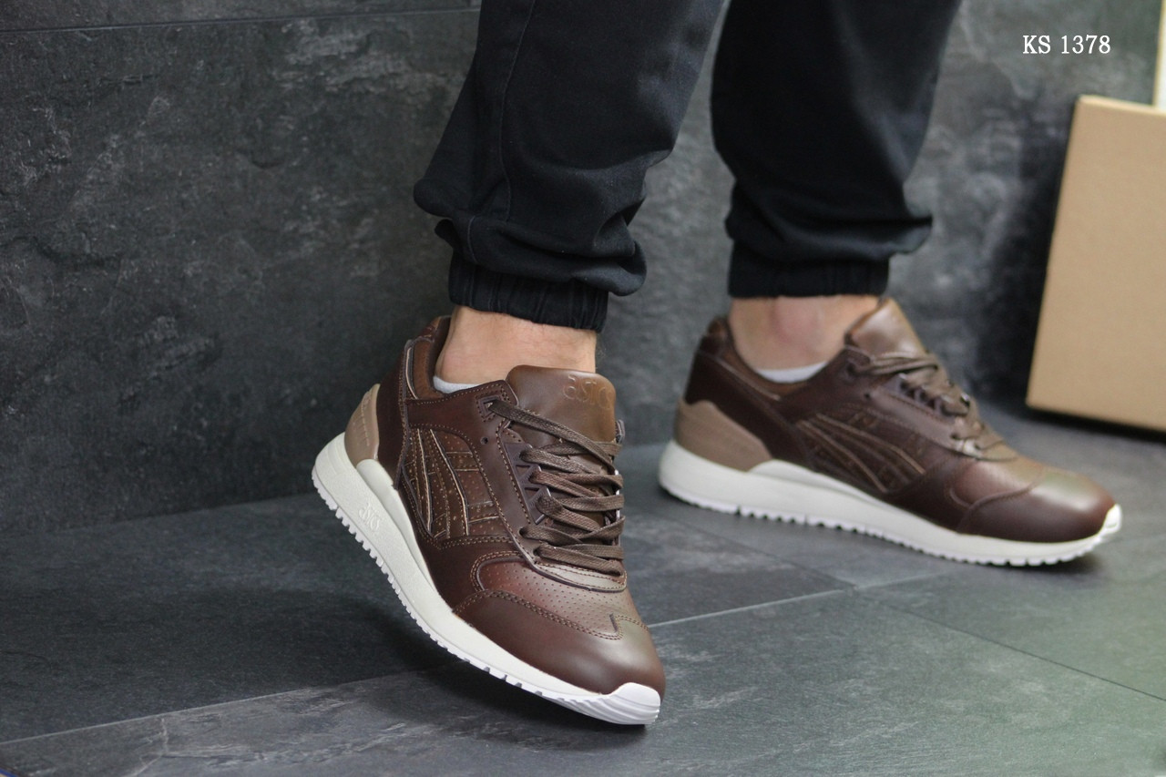 Мужские кроссовки в стиле Asics Gel III, кожа, коричневые с белым 43(27,5 см), размеры:41,42,43,44
Мужские кроссовки в стиле Asics Gel III, кожа, коричневые с белым 43(27,5 см), размеры:41,42,43,44