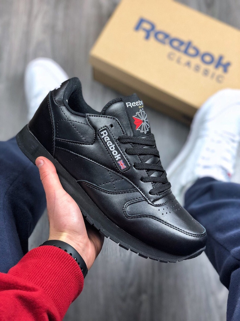 Мужские кроссовки в стиле Reebok Classic Black, черные 45(29 см), размеры:44,45
Мужские кроссовки в стиле Reebok Classic Black, черные 45(29 см), размеры:44,45