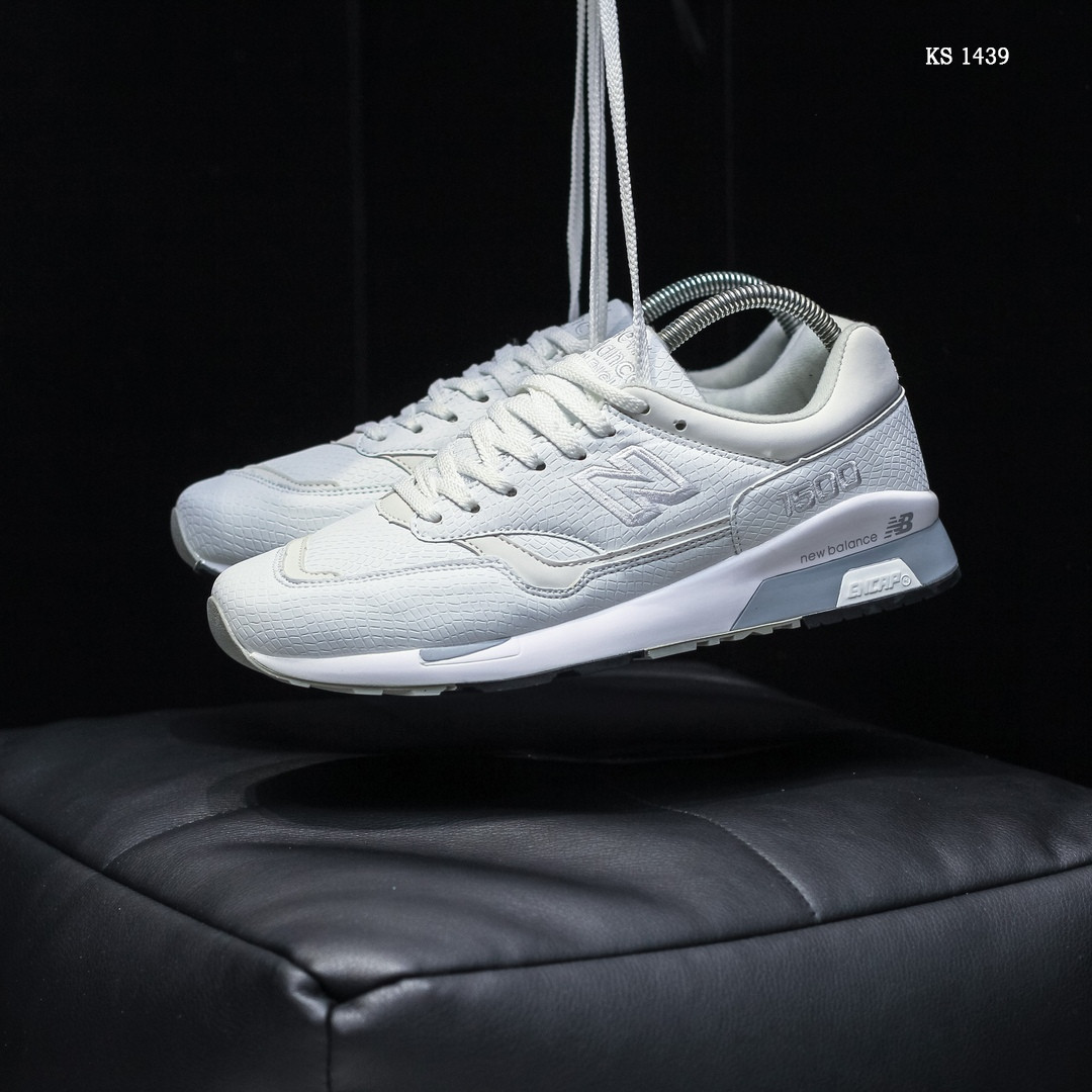 Мужские кроссовки в стиле New Balance 1500, замша, сетка, белые 41(26 см), размеры:41,42,43,44,45
Мужские кроссовки в стиле New Balance 1500, замша, сетка, белые 41(26 см), размеры:41,42,43,44,45