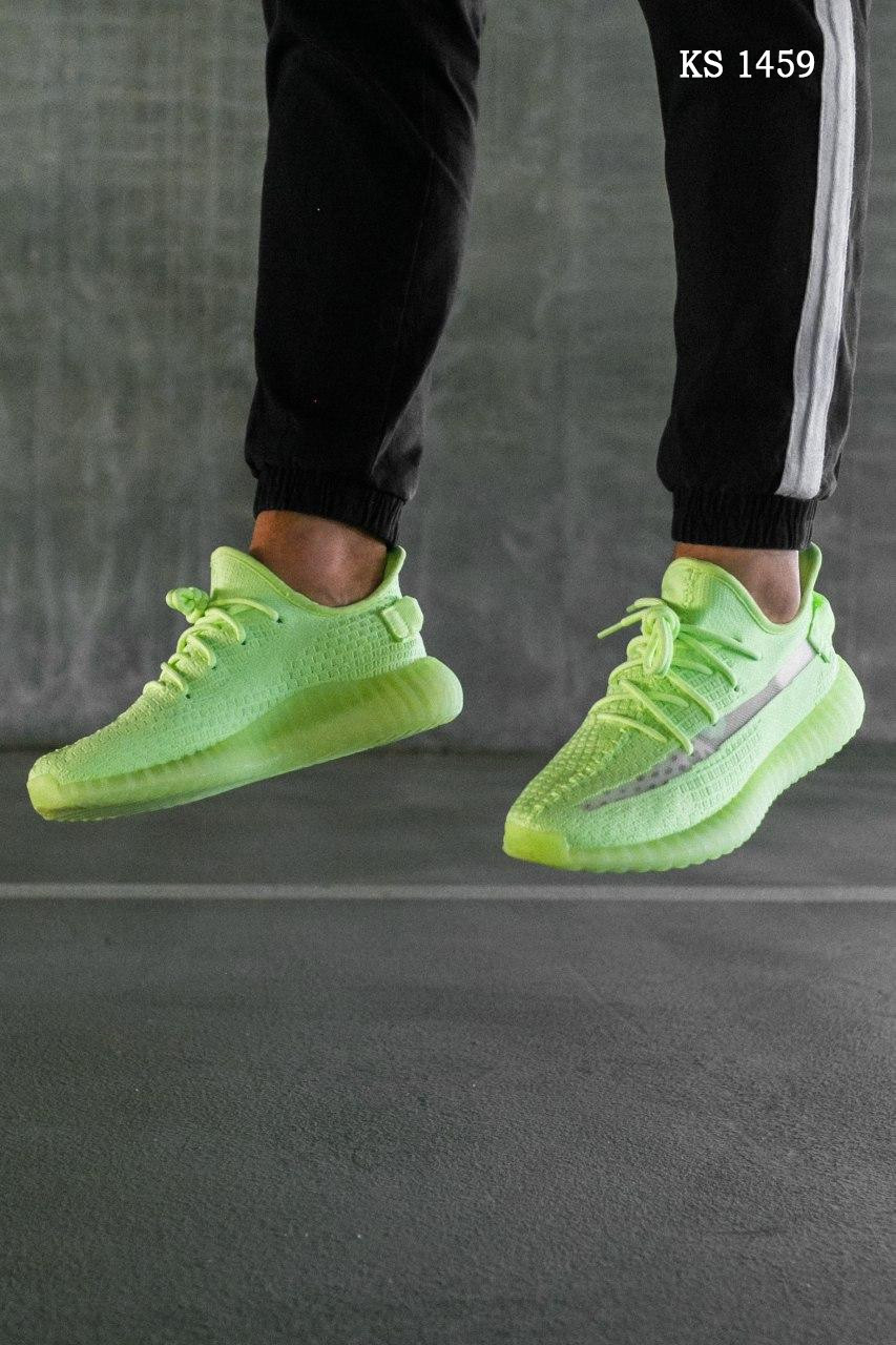 Мужские кроссовки в стиле Adidas Yeеzy Boоst 350 v2, текстиль, зеленые 45(29 см), размеры:41,42,44,45
Мужские кроссовки в стиле Adidas Yeеzy Boоst 350 v2, текстиль, зеленые 45(29 см), размеры:41,42,44,45