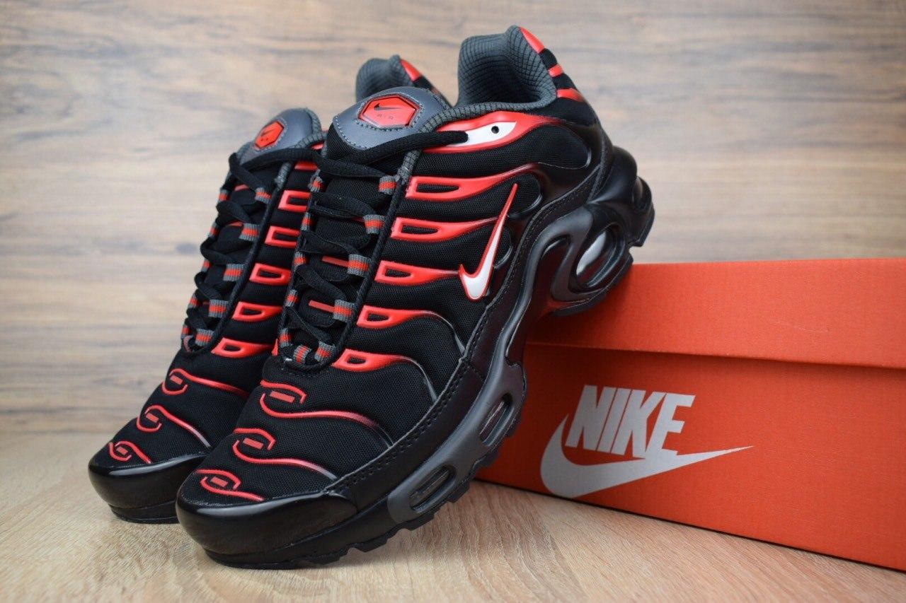 Мужские кроссовки в стиле Nike TN Plus, черные с красным 44(28 см), последний размер
Мужские кроссовки в стиле Nike TN Plus, черные с красным 44(28 см), последний размер