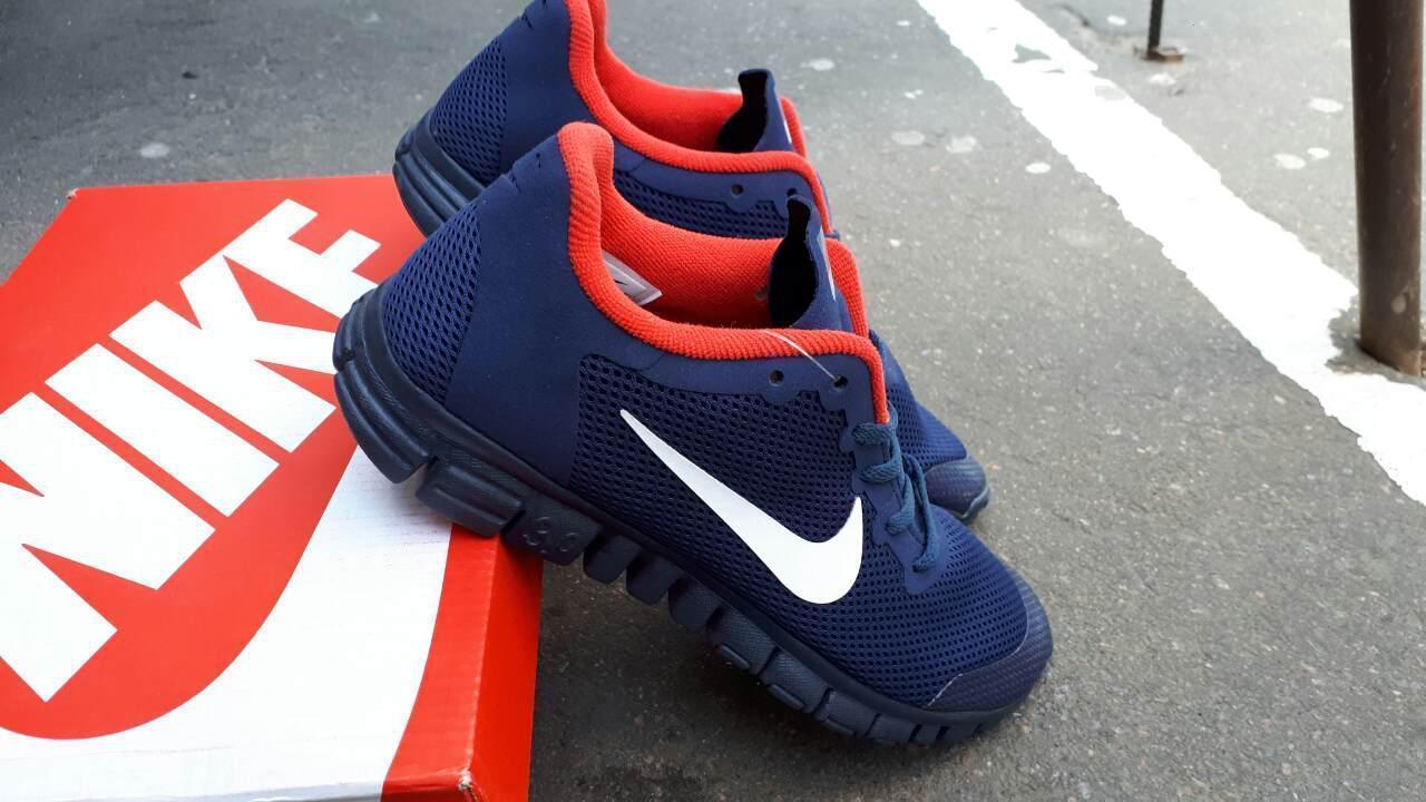 Мужские кроссовки в стиле Nike 3.0, темно-синий с красным 41(26 см), последний размер
Мужские кроссовки в стиле Nike 3.0, темно-синий с красным 41(26 см), последний размер