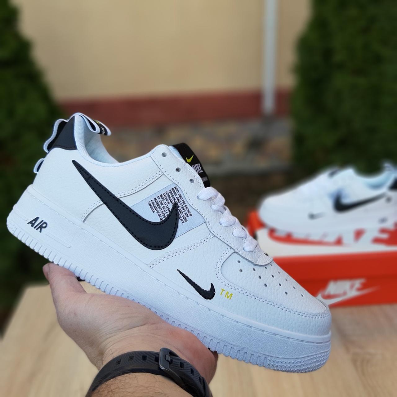 Мужские кроссовки в стиле Nike Air Force 1 Mid LV8, кожа, белые с черным 45(29 см), последний размер
Мужские кроссовки в стиле Nike Air Force 1 Mid LV8, кожа, белые с черным 45(29 см), последний размер