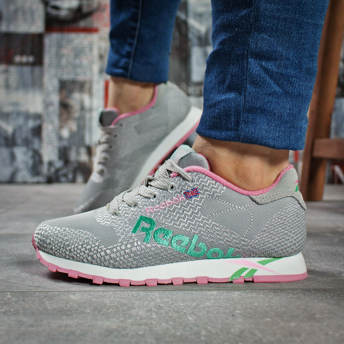 Женские кроссовки в стиле Reebok Classic, текстиль, серые 39(24 см), последний размер
Женские кроссовки в стиле Reebok Classic, текстиль, серые 39(24 см), последний размер