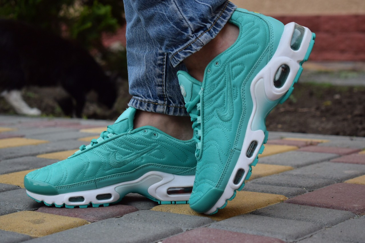 Женские кроссовки в стиле Nike TN Plus, текстиль, бирюзовые 39(25 см), размеры:36,38,39,41
Женские кроссовки в стиле Nike TN Plus, текстиль, бирюзовые 39(25 см), размеры:36,38,39,41