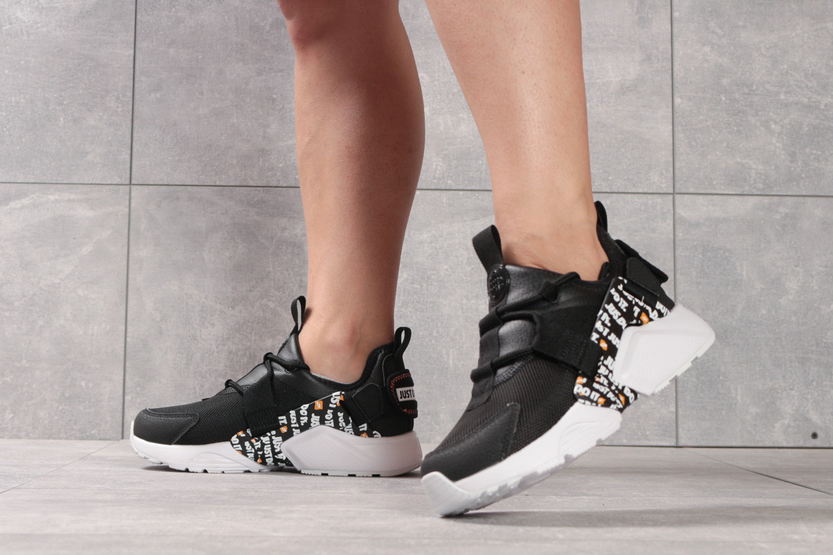 Женские кроссовки в стиле Nike Air Huarache City Low, текстиль, сетка, черные с белым 37(23 см)
Женские кроссовки в стиле Nike Air Huarache City Low, текстиль, сетка, черные с белым 37(23 см)