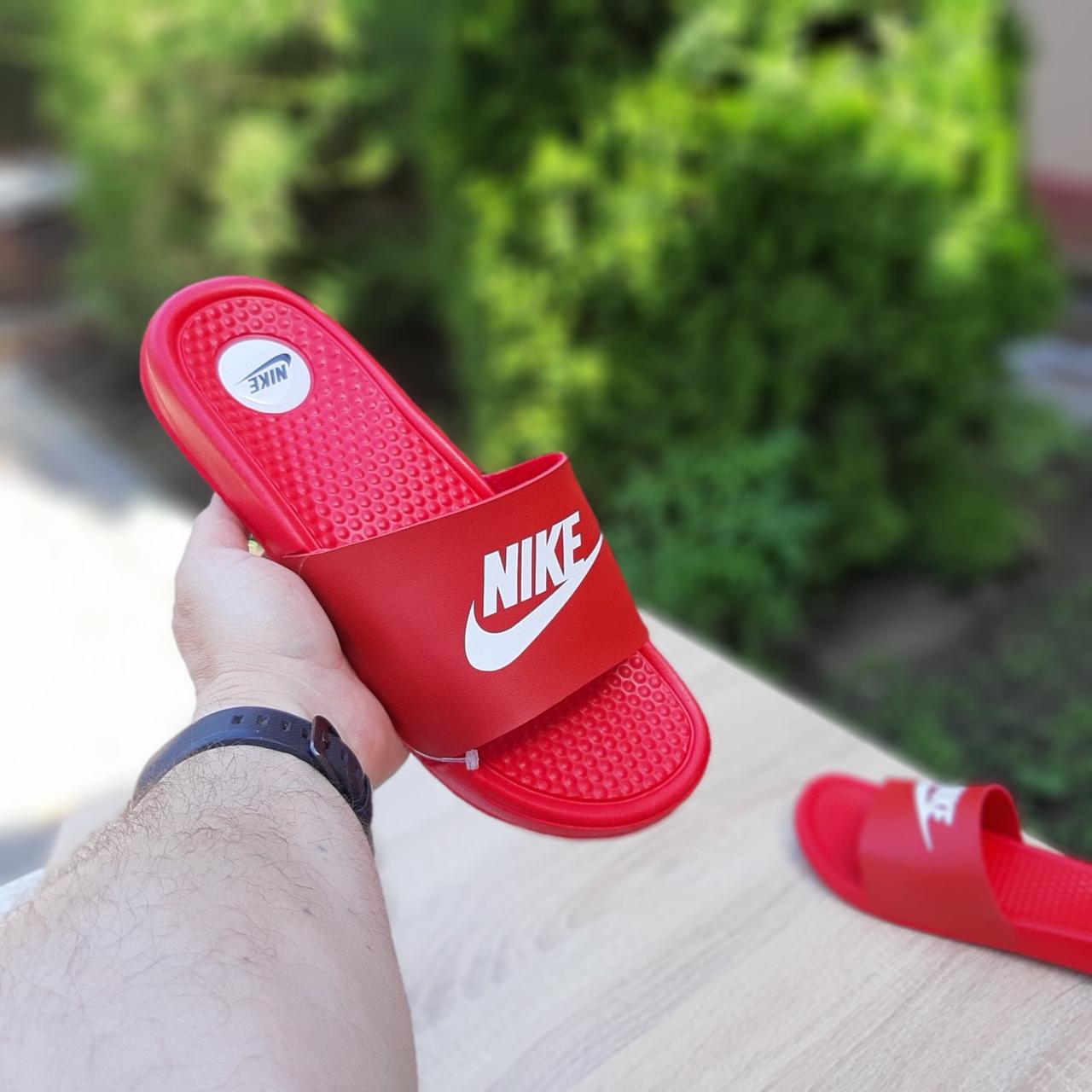 

Мужские шлепанцы в стиле Nike, красные 42 (27,5 см), размеры:42,43,44