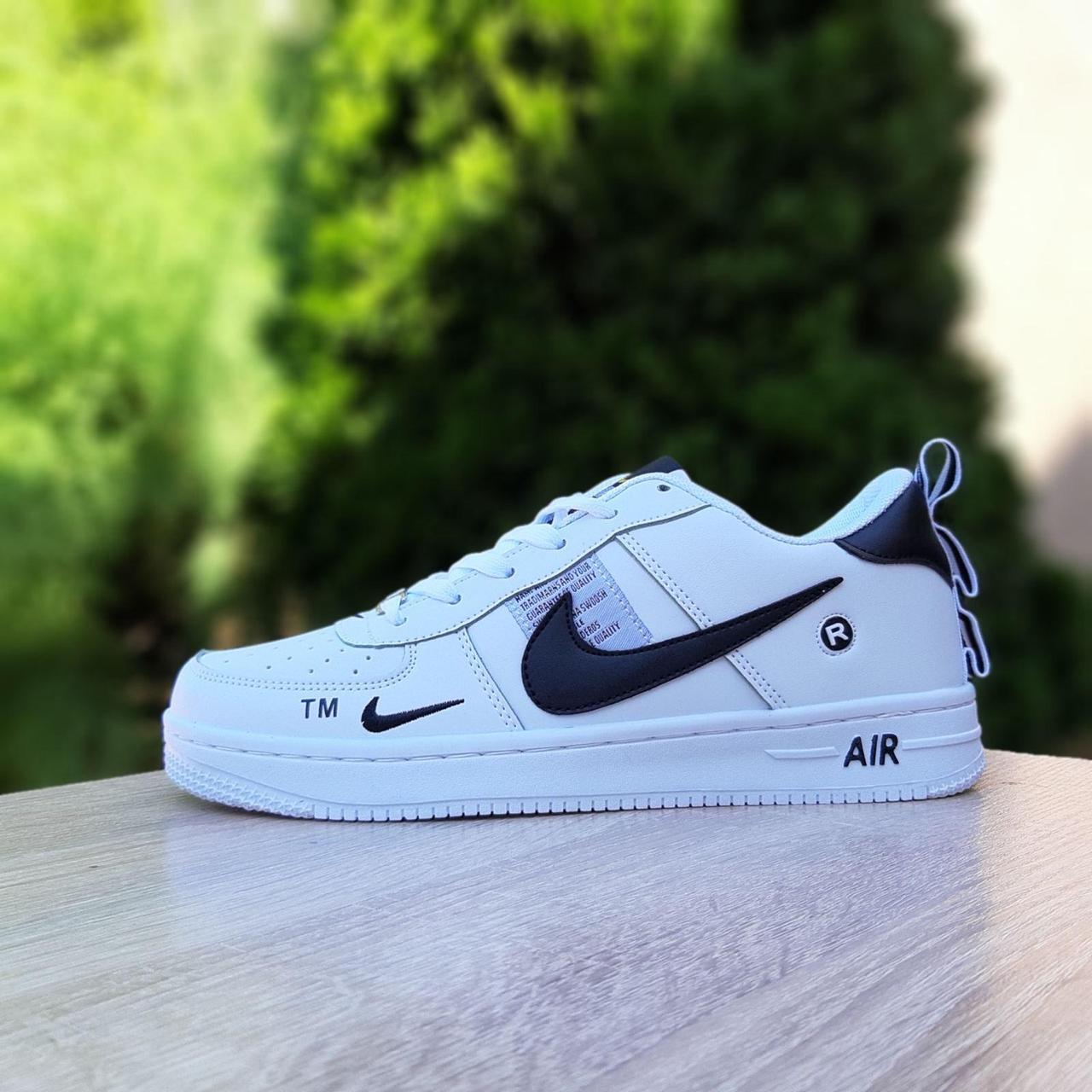 Женские кроссовки в стиле Nike Air Force 1 LV8, кожа, белые с черным 41 (26 см), последний размер
Женские кроссовки в стиле Nike Air Force 1 LV8, кожа, белые с черным 41 (26 см), последний размер