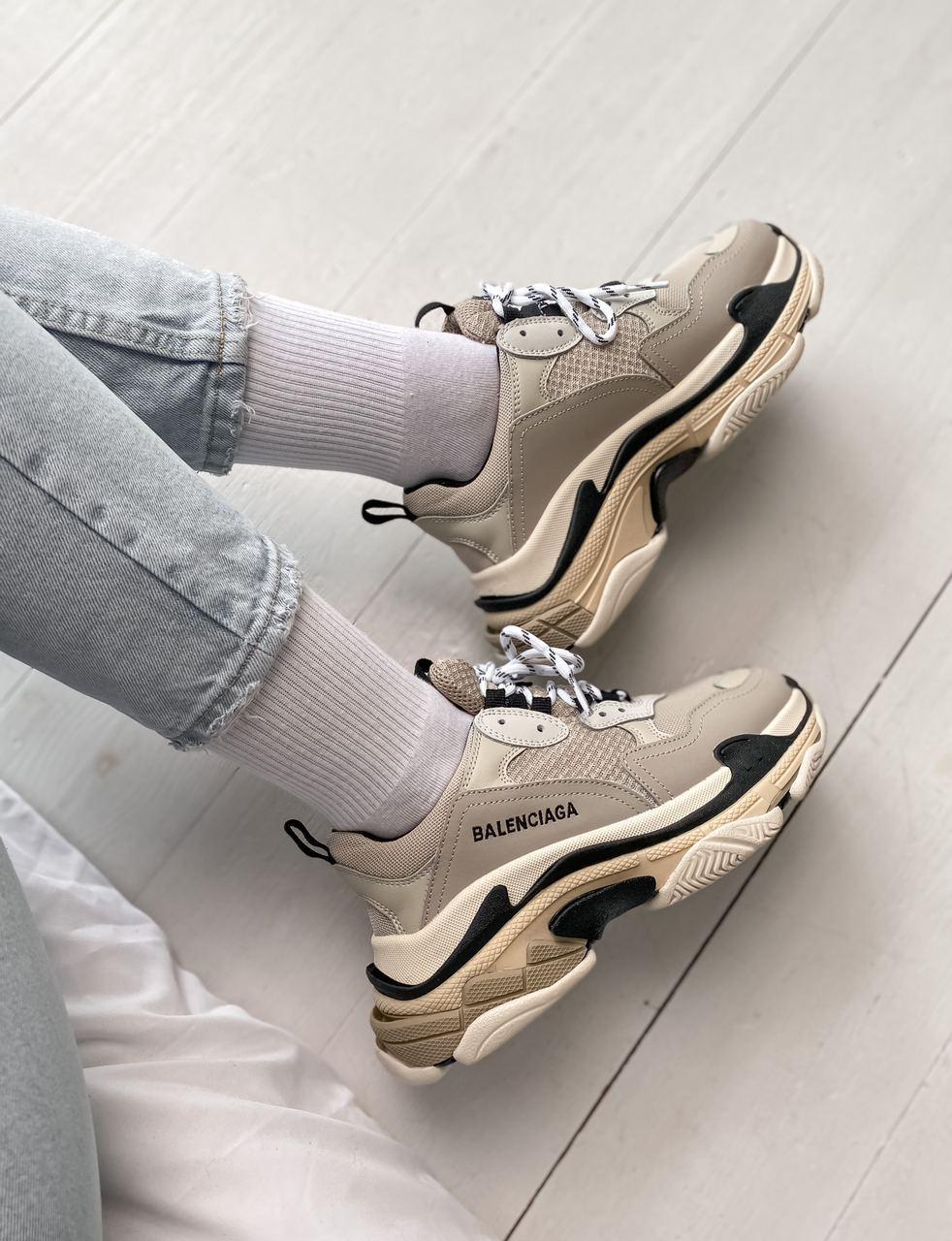 Женские кроссовки Balenciaga Triple S Grey / Баленсиага Трипл С Серые 38, Светло-серый
Женские кроссовки Balenciaga Triple S Grey / Баленсиага Трипл С Серые 38, Светло-серый