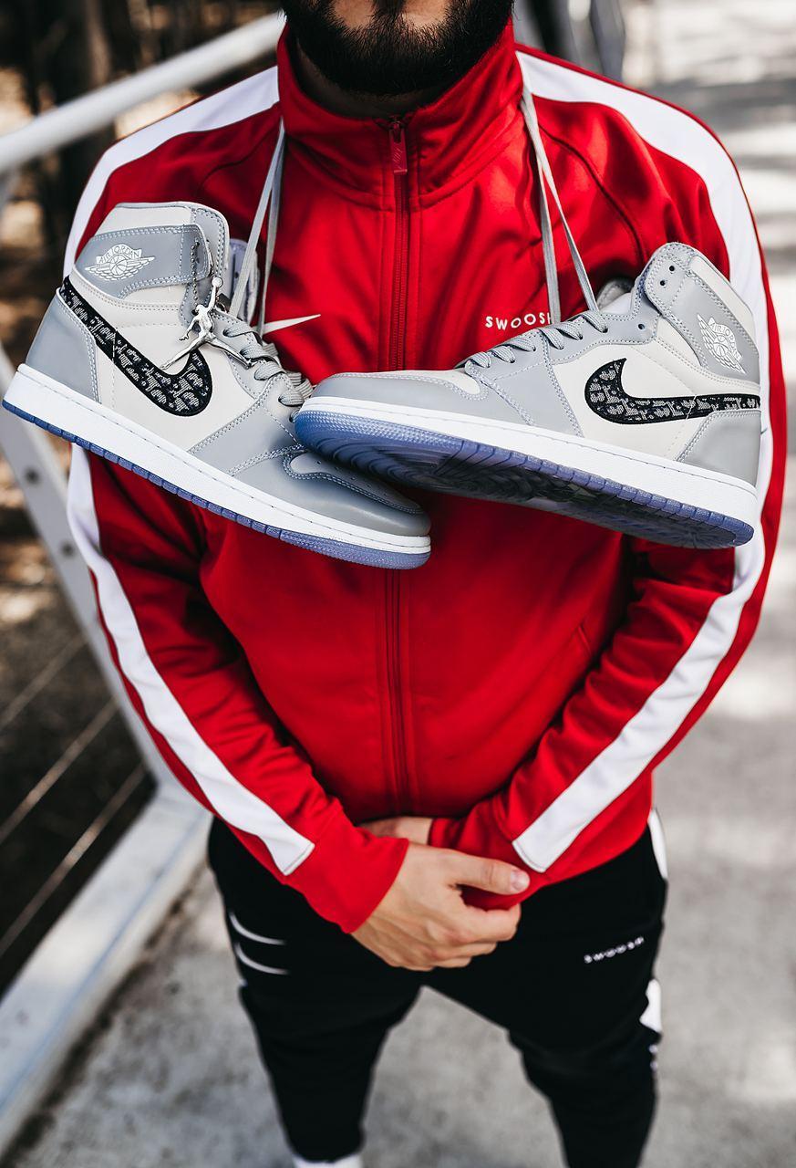 Мужские кроссовки Nike Air Jordan Retro 1 x Dior / Найк Аир Джордан Ретро 1 Диор 44, Серый
Мужские кроссовки Nike Air Jordan Retro 1 x Dior / Найк Аир Джордан Ретро 1 Диор 44, Серый