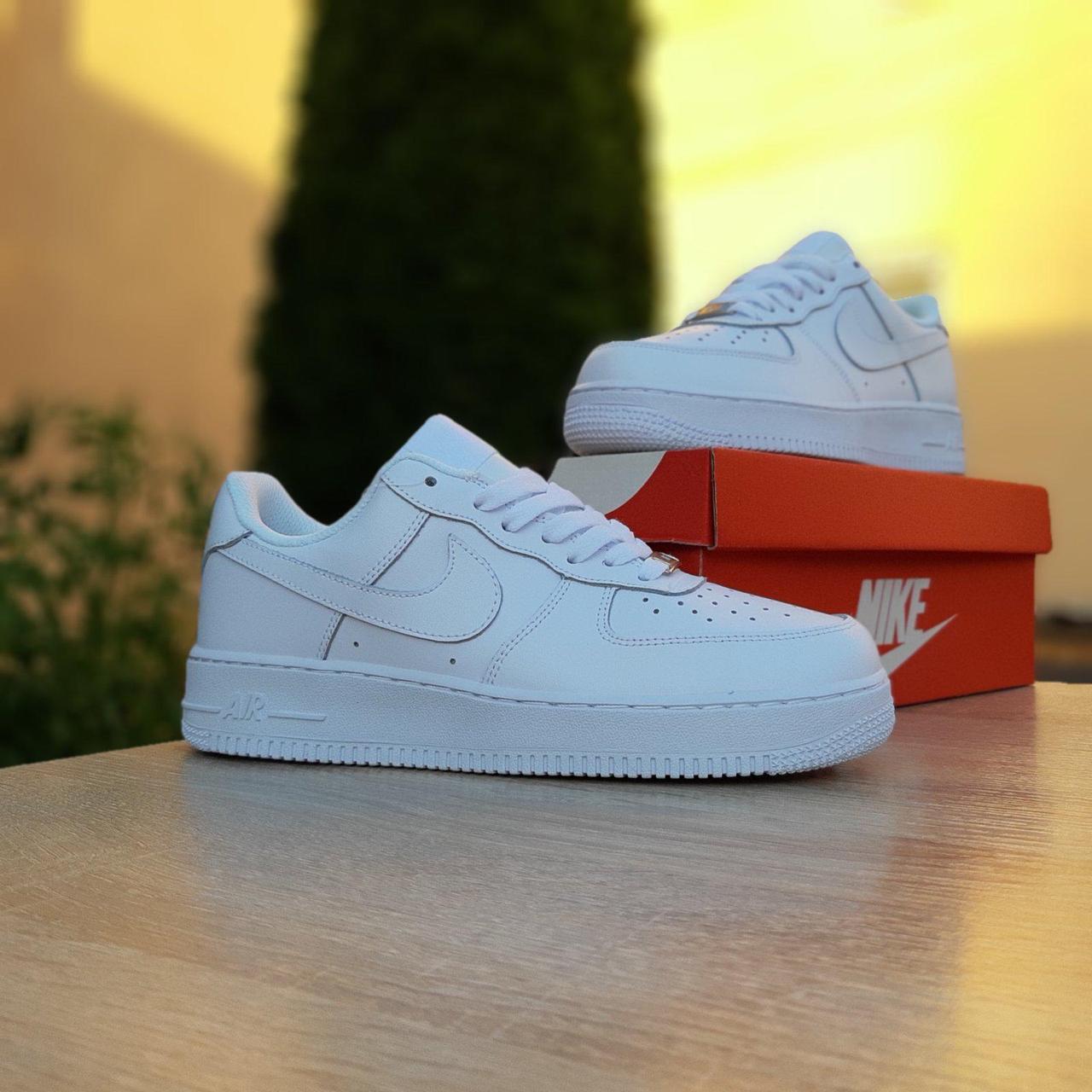 Женские кроссовки в стиле Nike Air Force, кожа, белые, 38 (24 см), размеры:37,38,39,41
Женские кроссовки в стиле Nike Air Force, кожа, белые, 38 (24 см), размеры:37,38,39,41