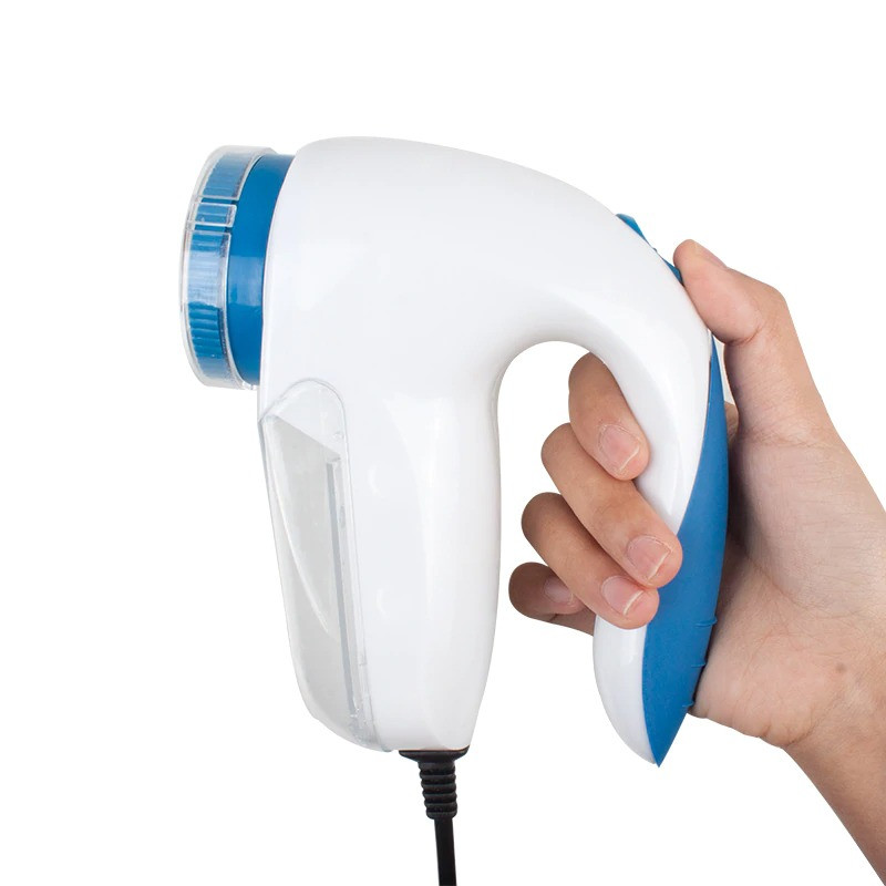 Устройство для удаления катышек с одежды от сети Lint Remover можно использовать с разными типами ткани
Устройство для удаления катышек с одежды от сети Lint Remover можно использовать с разными типами ткани