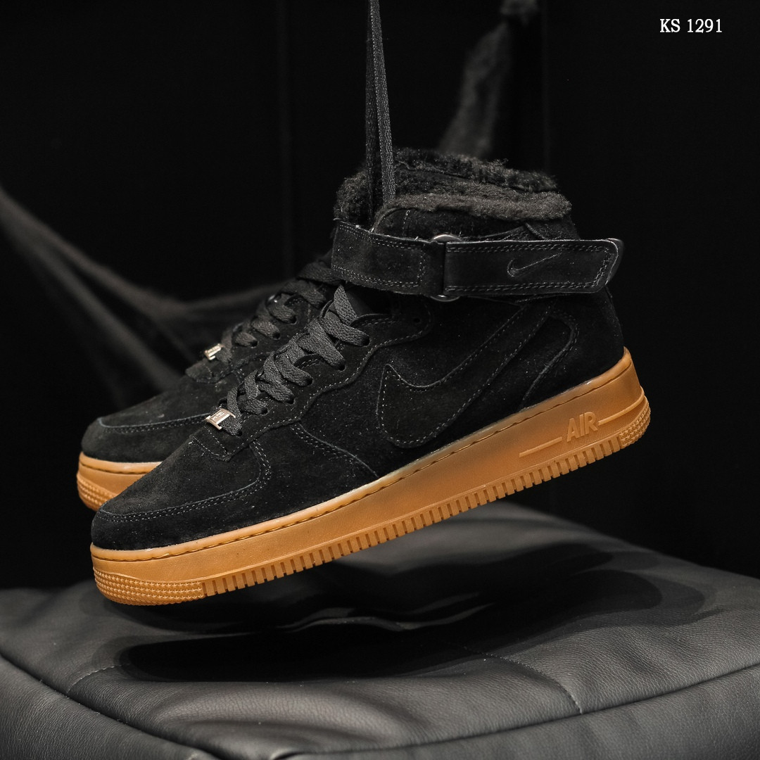 Мужские зимние кроссовки на меху в стиле Nike Air Force High Suede, замша, черные с белым 44 (28 см)
Мужские зимние кроссовки на меху в стиле Nike Air Force High Suede, замша, черные с белым 44 (28 см)