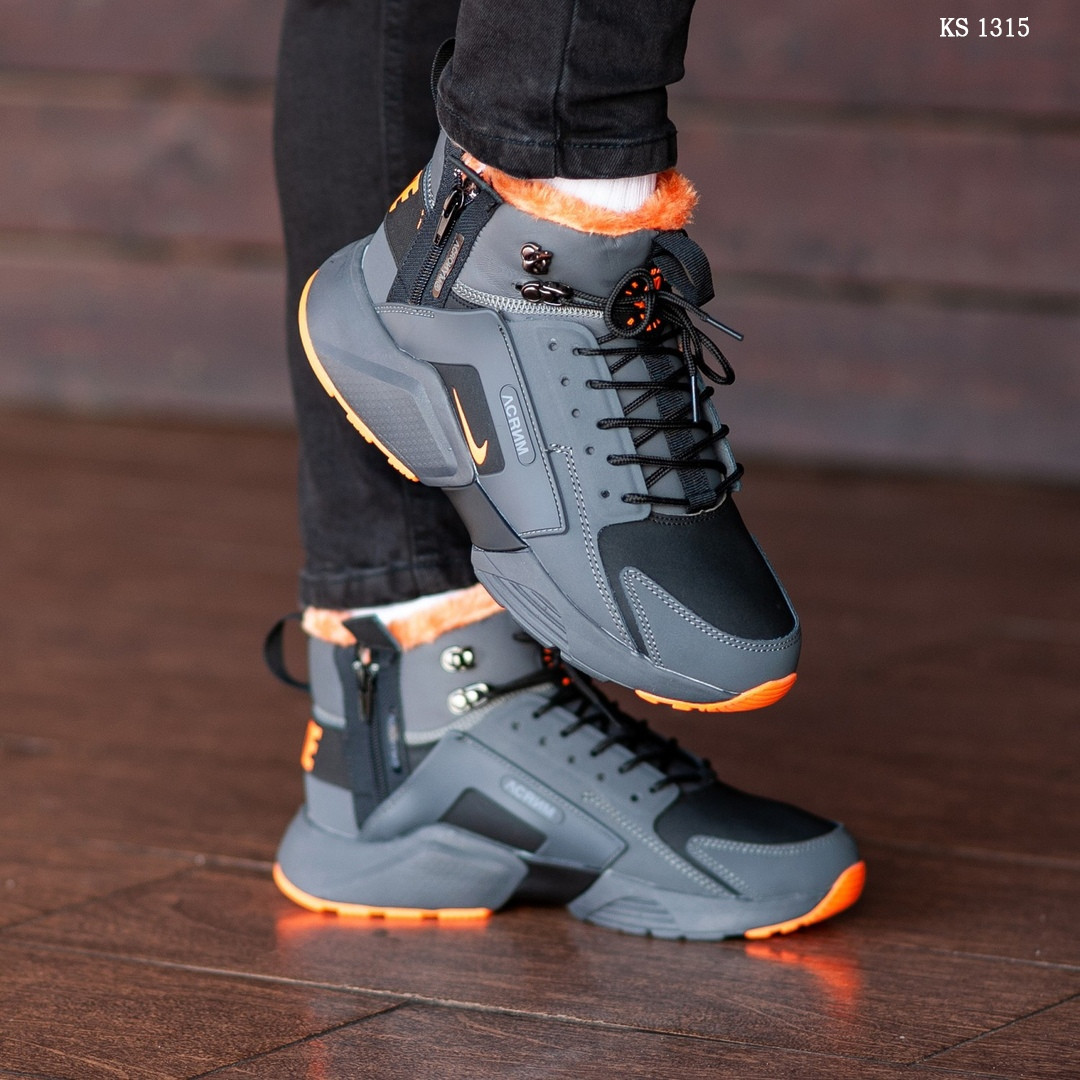 Мужские зимние кроссовки на меху в стиле Nike Air Huarache Acronym, нубук, серые с черным 41 (26 см)
Мужские зимние кроссовки на меху в стиле Nike Air Huarache Acronym, нубук, серые с черным 41 (26 см)