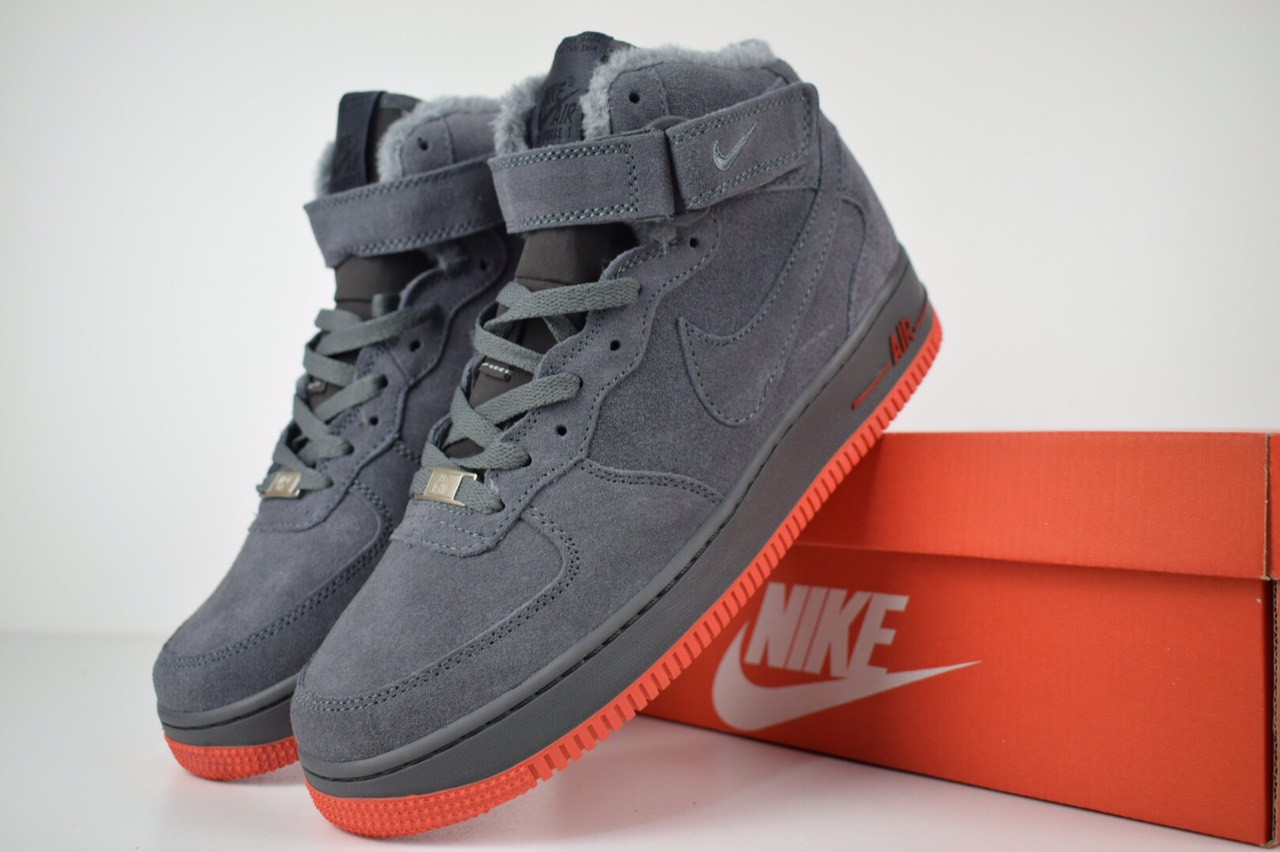 Мужские зимние кроссовки на меху в стиле Nike Air Force, замша, серые с красным 42 (26,5 см)
Мужские зимние кроссовки на меху в стиле Nike Air Force, замша, серые с красным 42 (26,5 см)