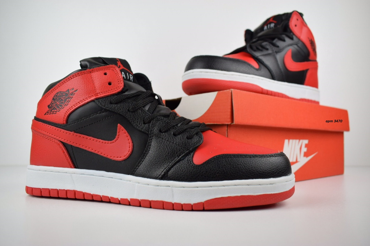 Мужские зимние кроссовки на меху в стиле Nike Air Jordan, кожа, красные с черным 44 (28 см)
Мужские зимние кроссовки на меху в стиле Nike Air Jordan, кожа, красные с черным 44 (28 см)