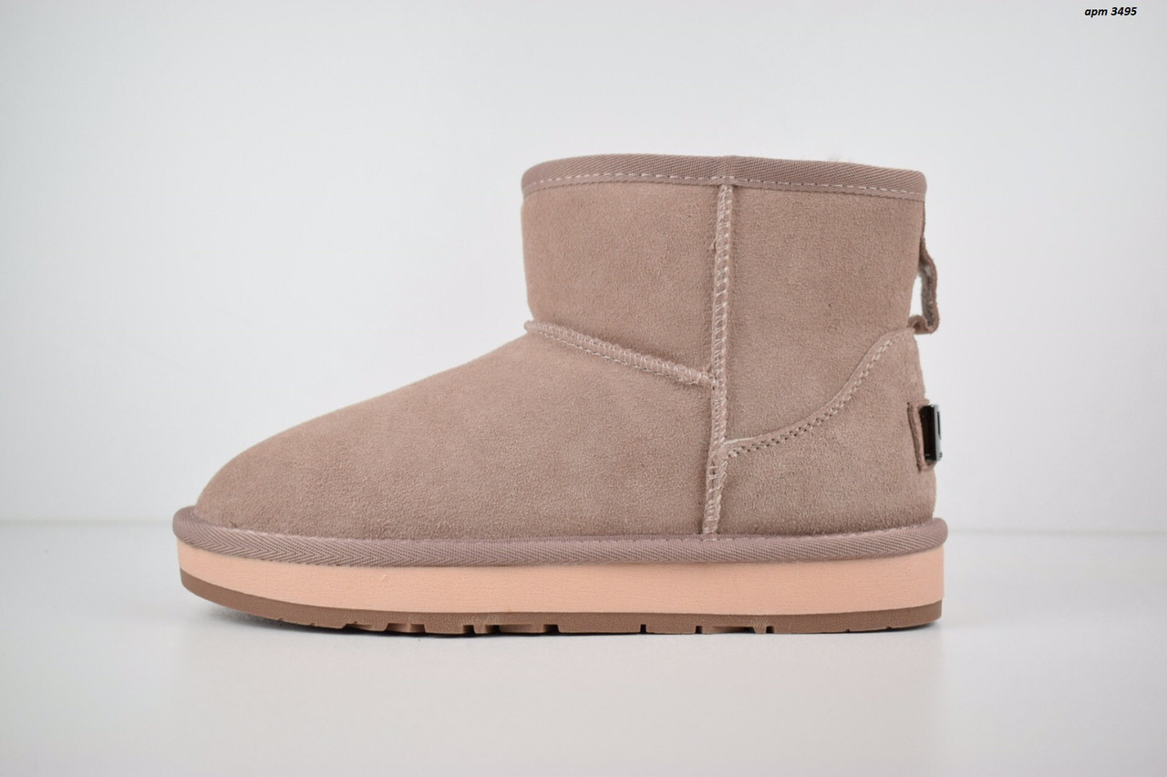 Женские зимние угги на меху в стиле UGG, замша, розовые 41 (26 см), последний размер
Женские зимние угги на меху в стиле UGG, замша, розовые 41 (26 см), последний размер