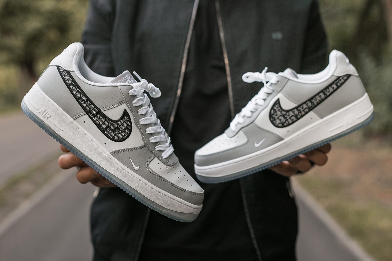 Кроссовки мужские Nike Air Force 1 x Dior белые с серым, Найк Форс, натуральная кожа. Код IN-607 44
Кроссовки мужские Nike Air Force 1 x Dior белые с серым, Найк Форс, натуральная кожа. Код IN-607 44