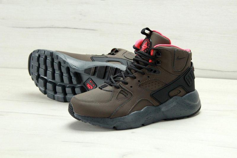 Кроссовки мужские Nike Huarache коричневые, Найк Хуарачи, нубук, прошиты, код KD-11373
Кроссовки мужские Nike Huarache коричневые, Найк Хуарачи, нубук, прошиты, код KD-11373
