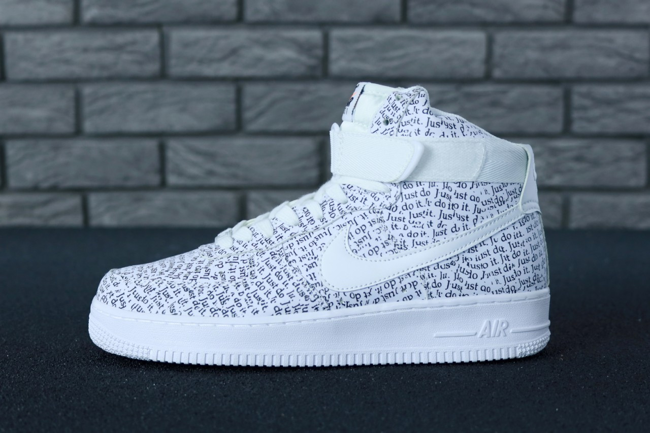 Кроссовки мужские Nike Air Force 1 Low Just Do It белые, Найк Аир Форс, кожаные, прошиты, код KD-11711.
Кроссовки мужские Nike Air Force 1 Low Just Do It белые, Найк Аир Форс, кожаные, прошиты, код KD-11711.