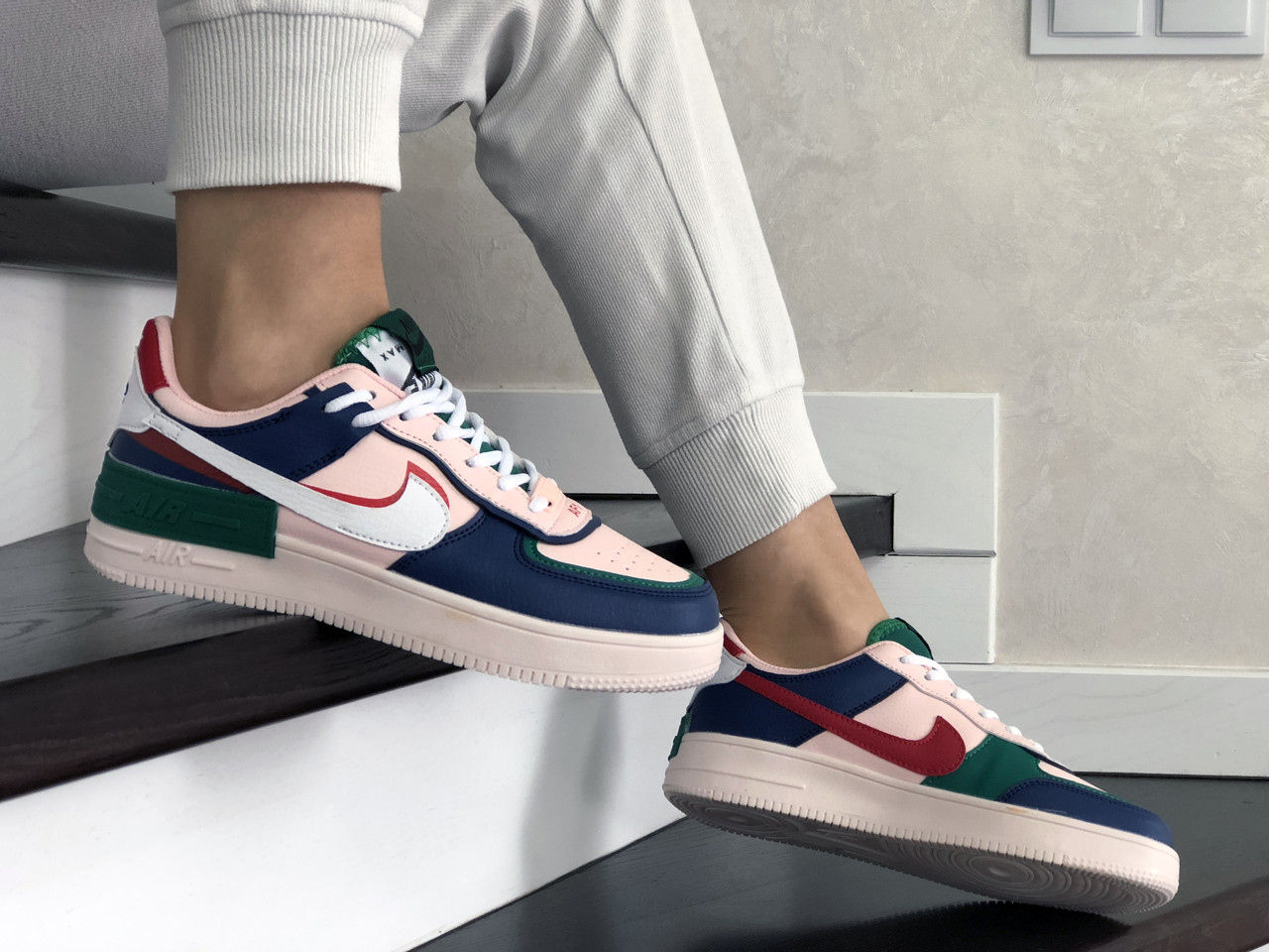 Кроссовки женские Nike Air Force персиковые, Найк Аир Форс, натуральная кожа, прошиты. Код SD-9399
Кроссовки женские Nike Air Force персиковые, Найк Аир Форс, натуральная кожа, прошиты. Код SD-9399