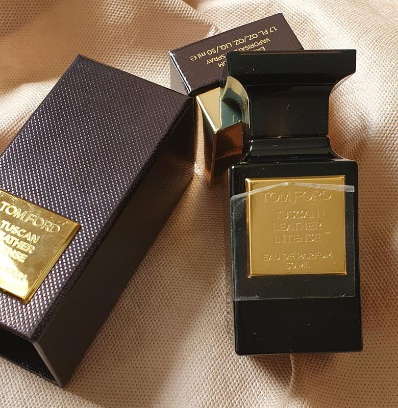 Tom Ford Tuscan Leather Intense 100 ml. - Парфюмированная вода - унисекс - ( ТЕСТЕР )
Tom Ford Tuscan Leather Intense 100 ml. - Парфюмированная вода - унисекс - ( ТЕСТЕР )