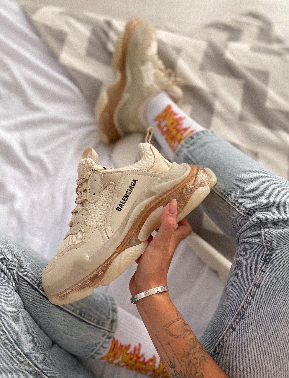 Женские кроссовки Balenciaga Triple S Beige / Баленсиага Трипл С Бежевые 39, Бежевый
Женские кроссовки Balenciaga Triple S Beige / Баленсиага Трипл С Бежевые 39, Бежевый