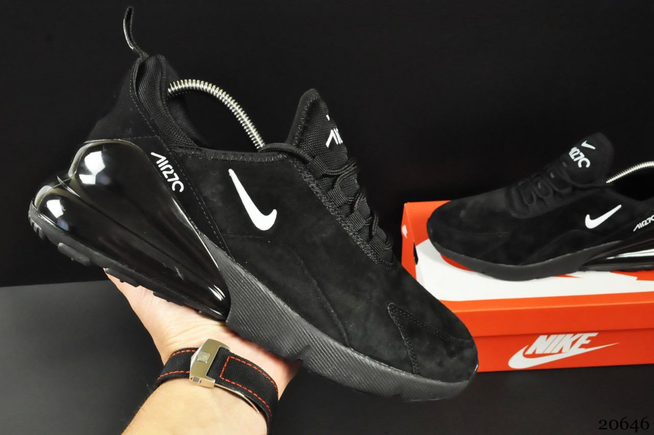Кроссовки мужские черные Nike Air Max 270 замшевые 45 размер (стелька 28,5 см) код 20646
Кроссовки мужские черные Nike Air Max 270 замшевые 45 размер (стелька 28,5 см) код 20646