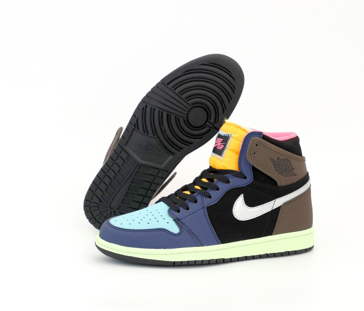 Кроссовки мужские Nike Air Jordan 1 Retro мультиколор, Найк Джордан, натуральная кожа. Код KD-12289 42
Кроссовки мужские Nike Air Jordan 1 Retro мультиколор, Найк Джордан, натуральная кожа. Код KD-12289 42