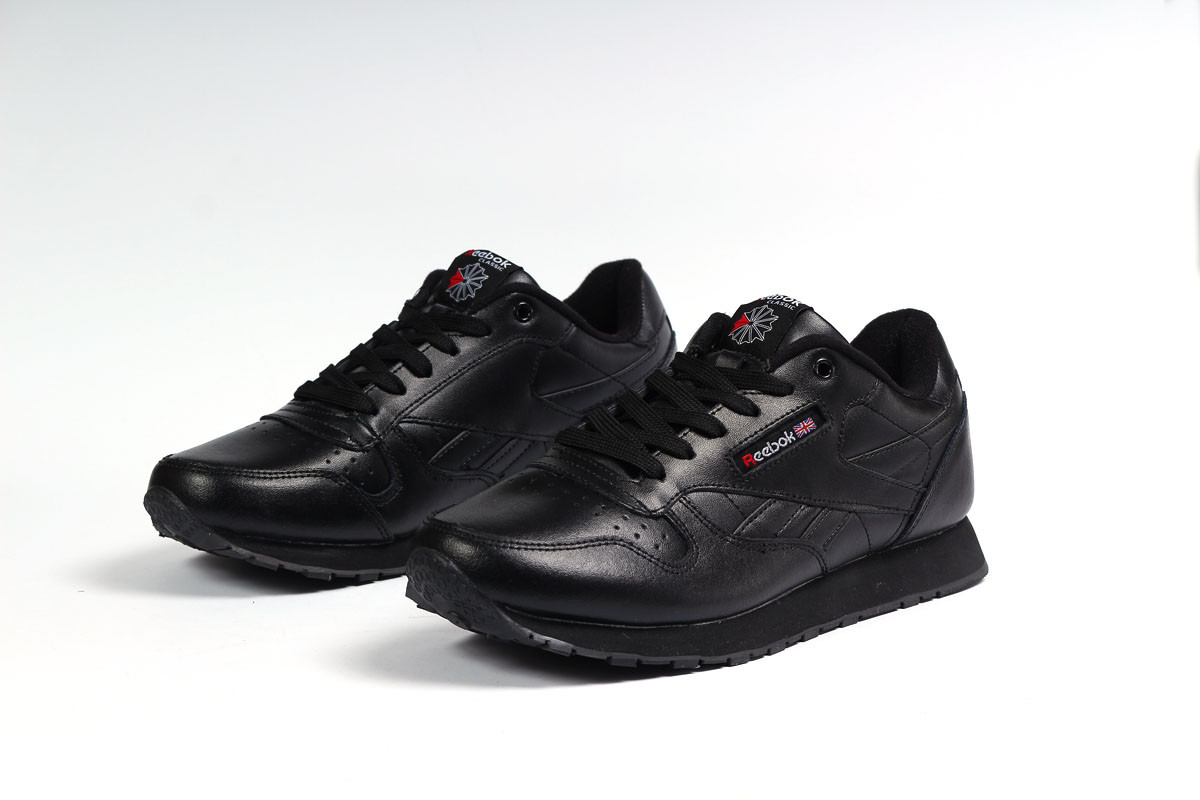 Мужские кроссовки Reebok Classic, кожа, черные 45 (29 см), размеры:41,42,43,44,45,46
Мужские кроссовки Reebok Classic, кожа, черные 45 (29 см), размеры:41,42,43,44,45,46