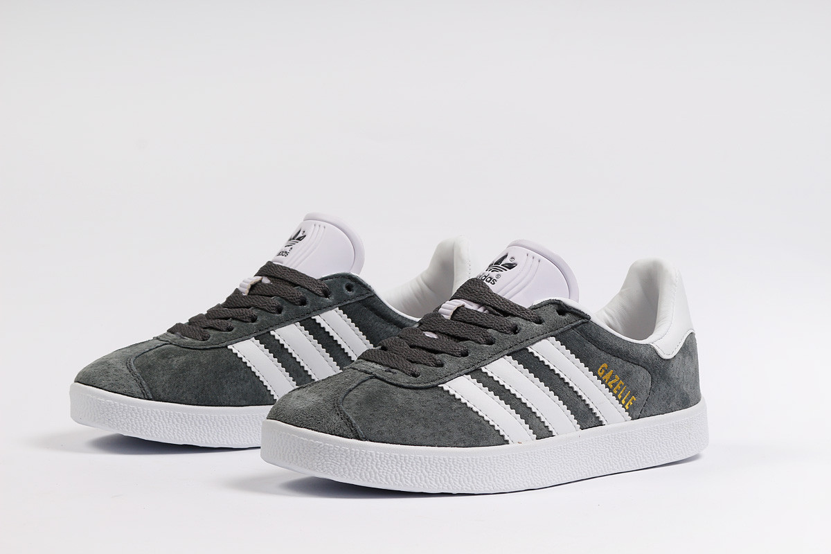 Женские кроссовки Adidas Gazelle, замша, серые 40 (25 см), размеры:36,37,38,39,40,41
Женские кроссовки Adidas Gazelle, замша, серые 40 (25 см), размеры:36,37,38,39,40,41