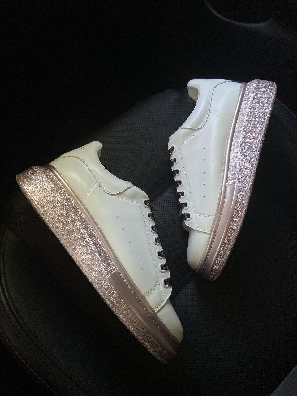 Женские кроссовки Alexander McQueen White Brown / Александр Маквин Белые Коричневые 40, Белый
Женские кроссовки Alexander McQueen White Brown / Александр Маквин Белые Коричневые 40, Белый