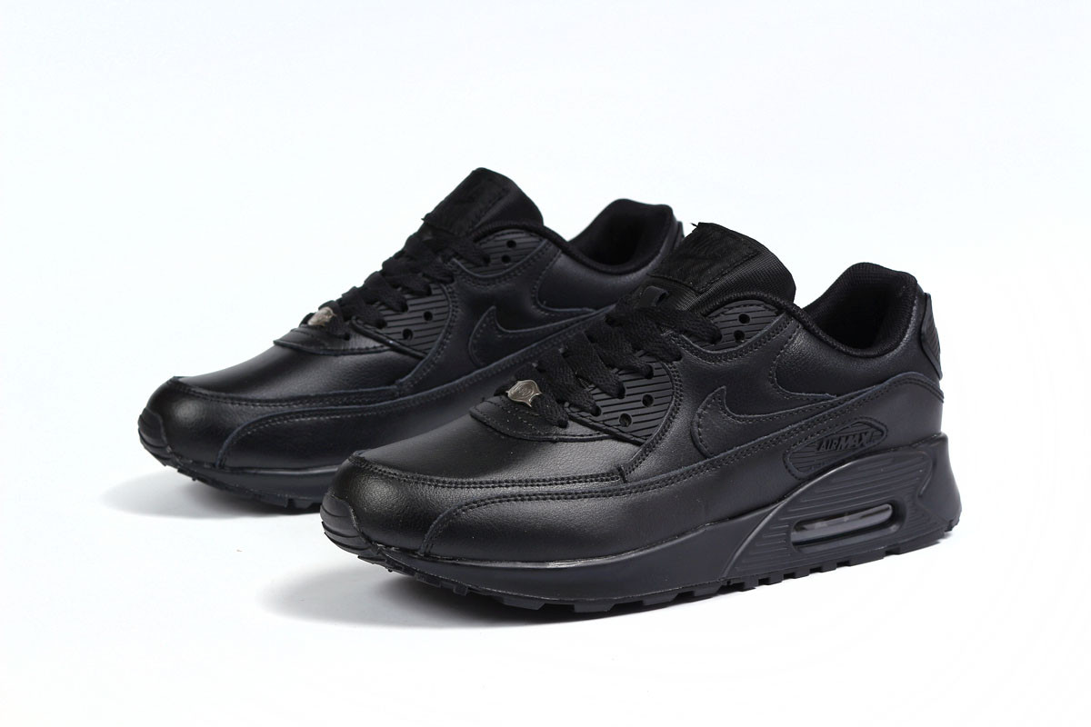 Мужские кроссовки Nike Air Max M-90, кожа, черные 44 (28,4 см), размеры:42,43,44,45,46
Мужские кроссовки Nike Air Max M-90, кожа, черные 44 (28,4 см), размеры:42,43,44,45,46