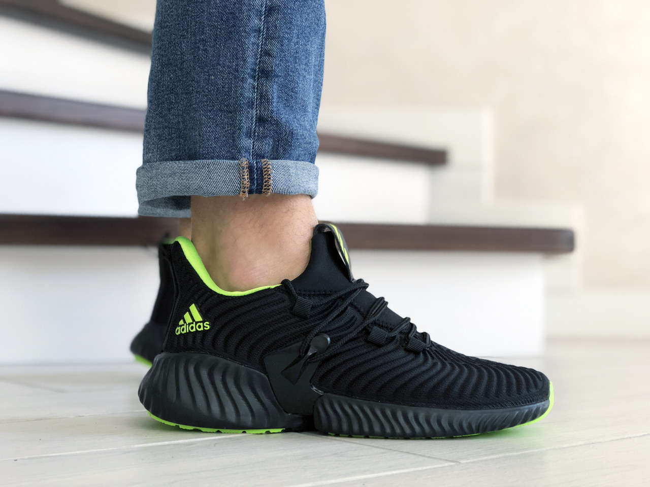 Мужские кроссовки в стиле Adidas, текстиль, черные с салатовым 42(26,3 см), последний размер
Мужские кроссовки в стиле Adidas, текстиль, черные с салатовым 42(26,3 см), последний размер